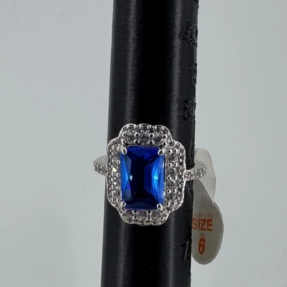 NEW Lab Created Sapphire and Cubic Zirconia Gemstone Ring